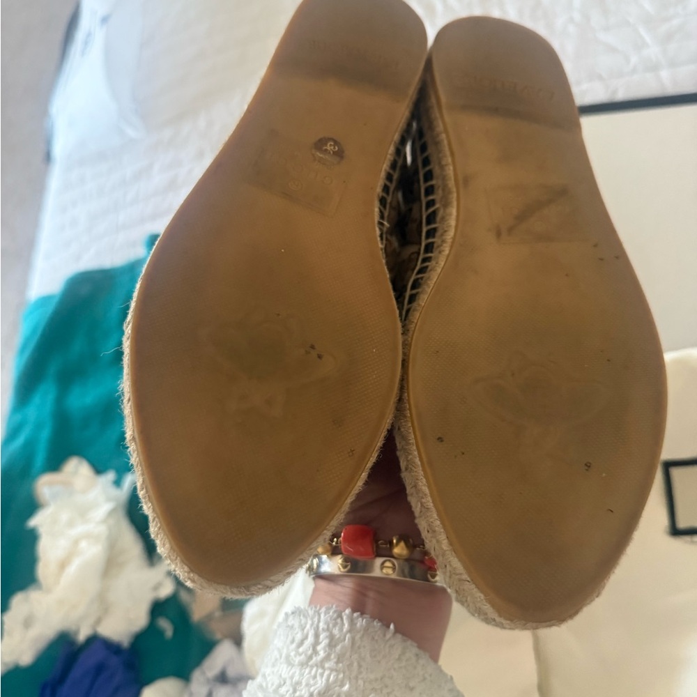 Gucci Women's Brown Espadrilles with Gold Logo - Picture 3 of 9